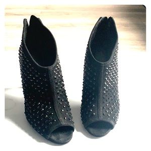 Size 8 Michael Kors studded peep toe booties